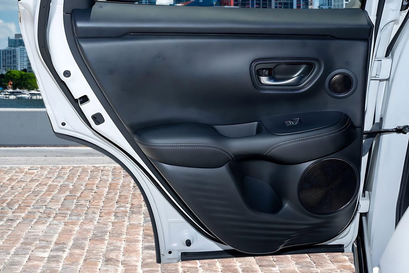 Certified 2024 Honda HR-V EX-L image 12