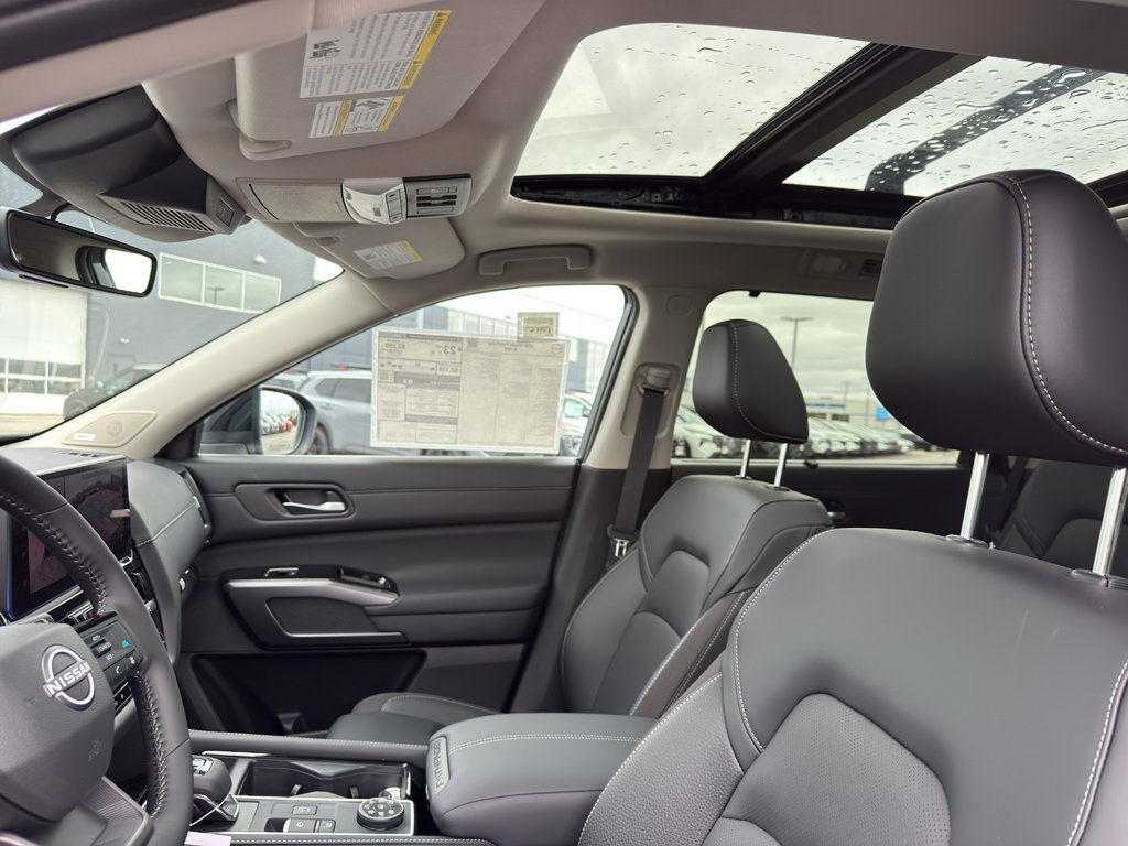 New 2026 Nissan Pathfinder SL image 26