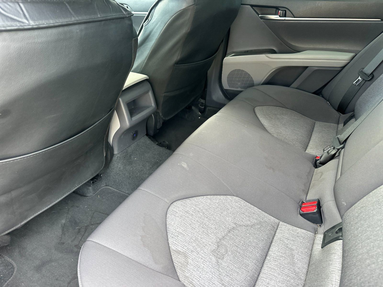Used 2024 Toyota Camry LE FWD image 11