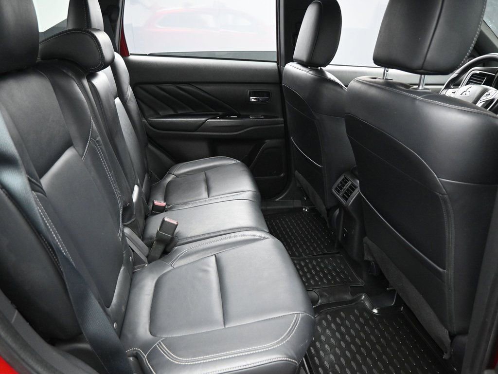Used 2021 Mitsubishi Outlander SEL image 35