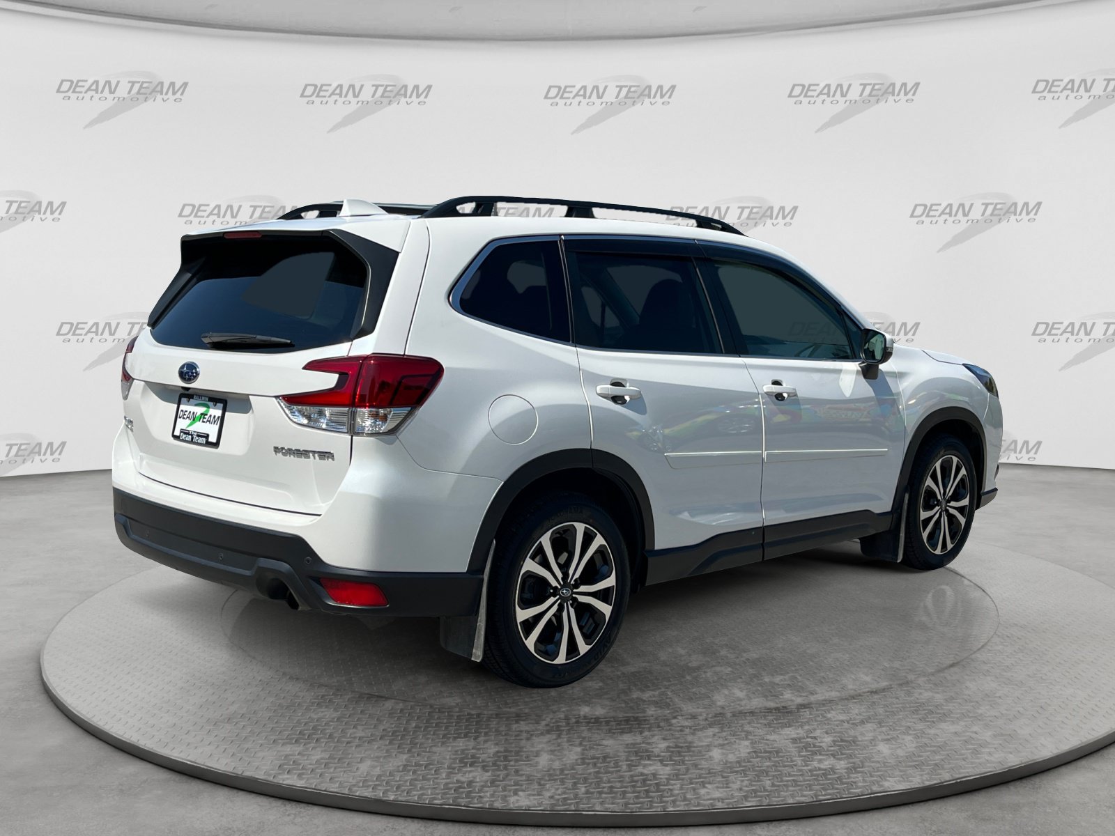 Used 2023 Subaru Forester Limited AWD/4WD image 7