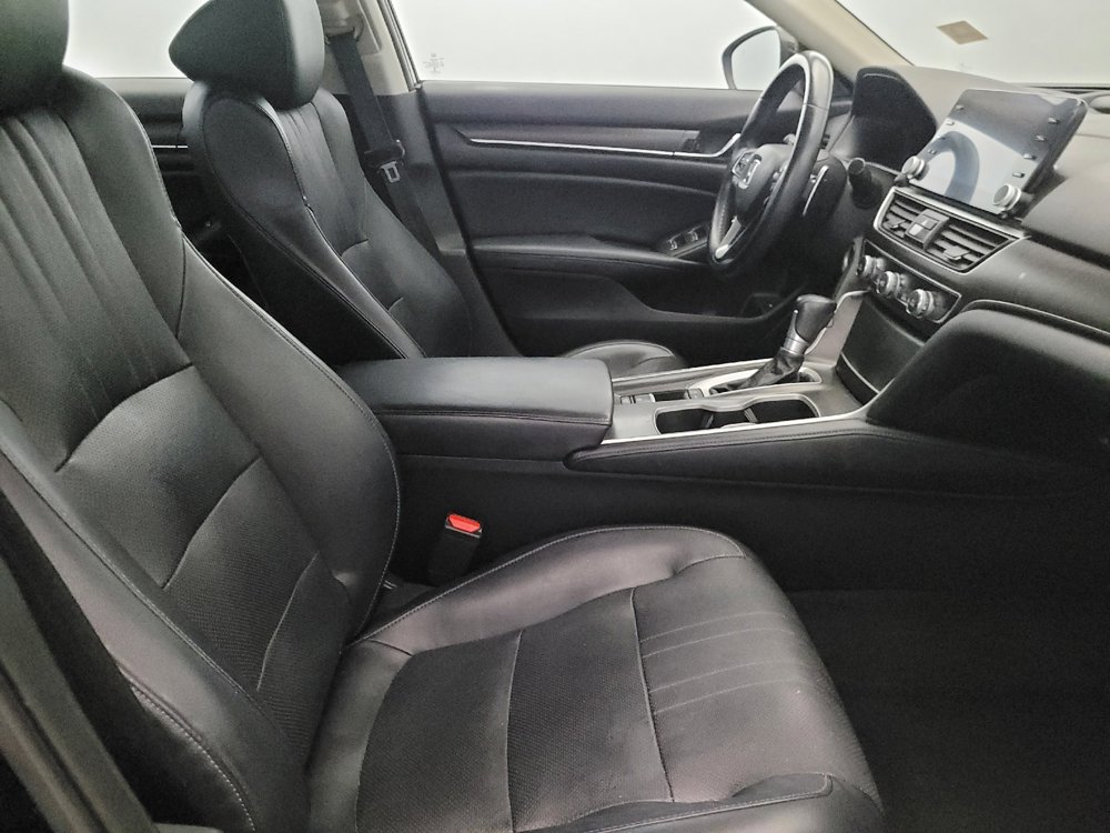 Used 2018 Honda Accord Touring image 21