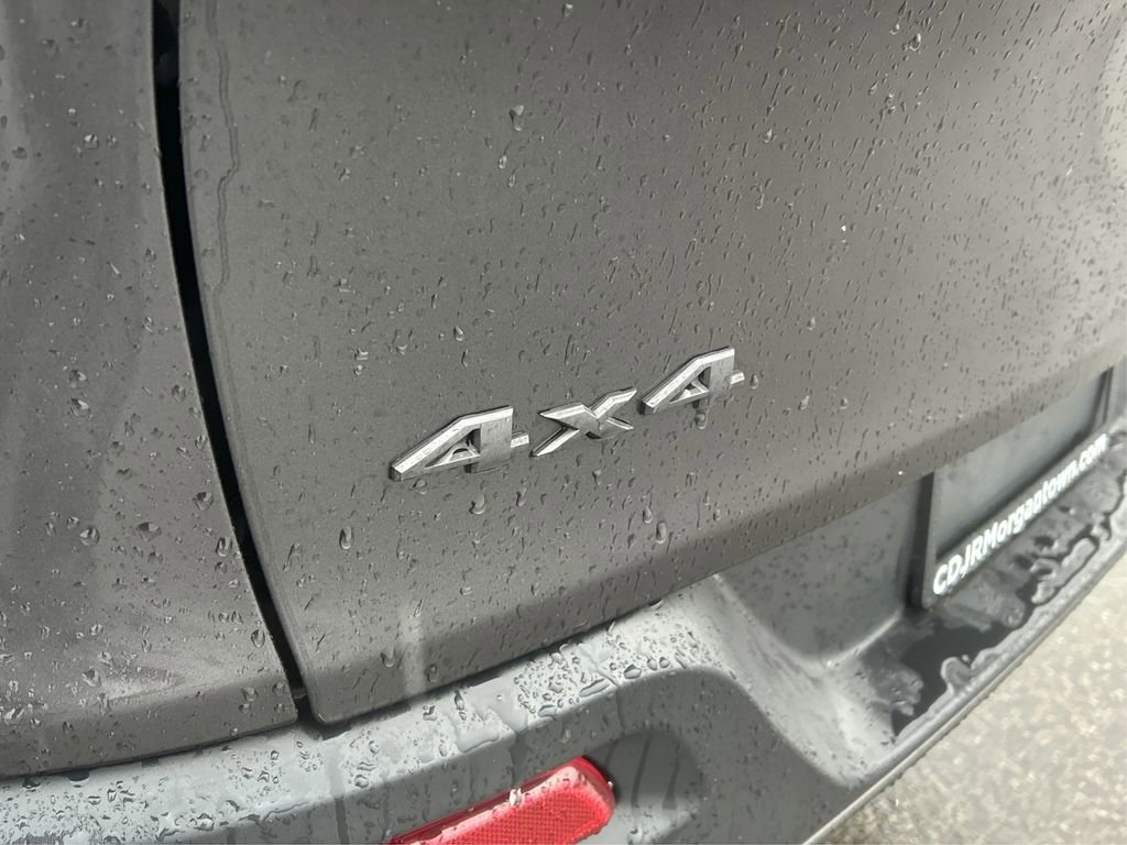 Used 2017 Jeep Cherokee Trailhawk image 16