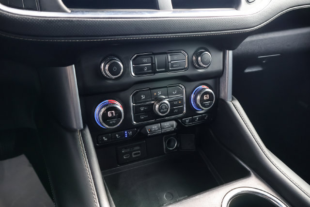 Used 2021 GMC Yukon XL SLT w/ Rear Media and Nav Package AWD/4WD image 15