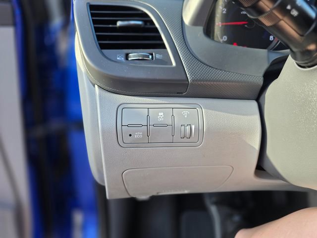 Used 2013 Hyundai Accent GLS w/ Premium Pkg image 30