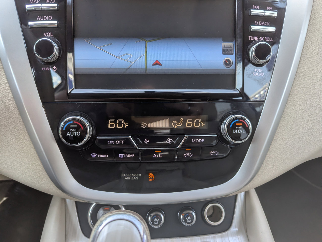 Used 2016 Nissan Murano Platinum w/ Platinum Technology Package image 25