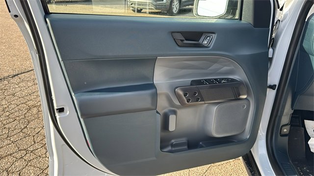 Certified 2025 Ford Maverick XLT w/ XLT Luxury Package image 9