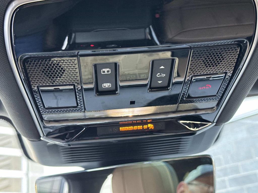 Certified 2025 Land Rover Range Rover Sport Dynamic SE image 23