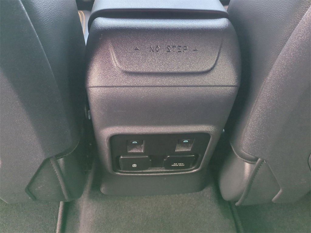 Used 2023 Ford Bronco Badlands image 21