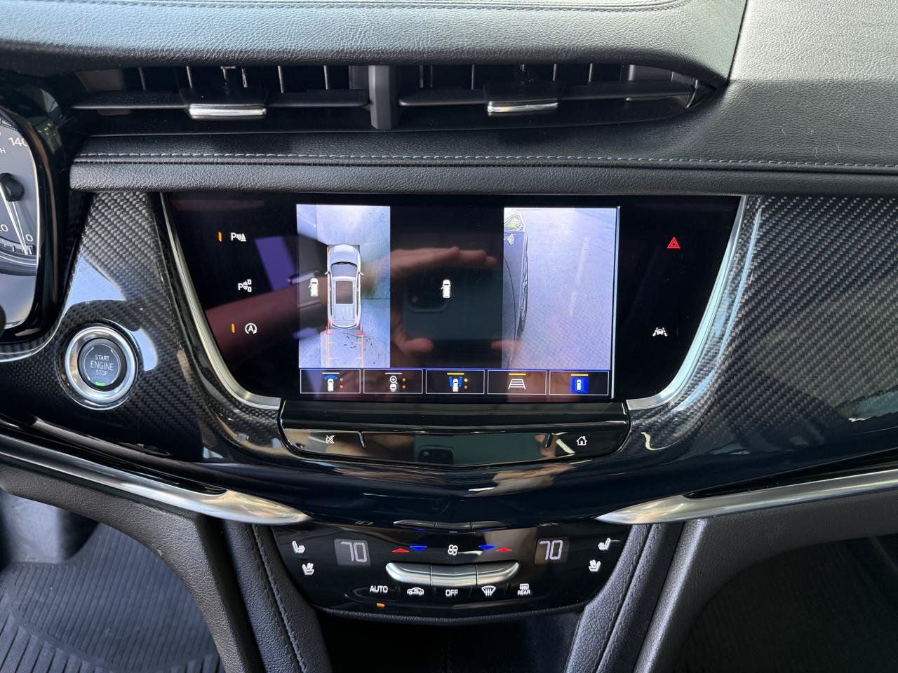 Used 2024 Cadillac XT6 Sport w/ Technology Package AWD/4WD image 21
