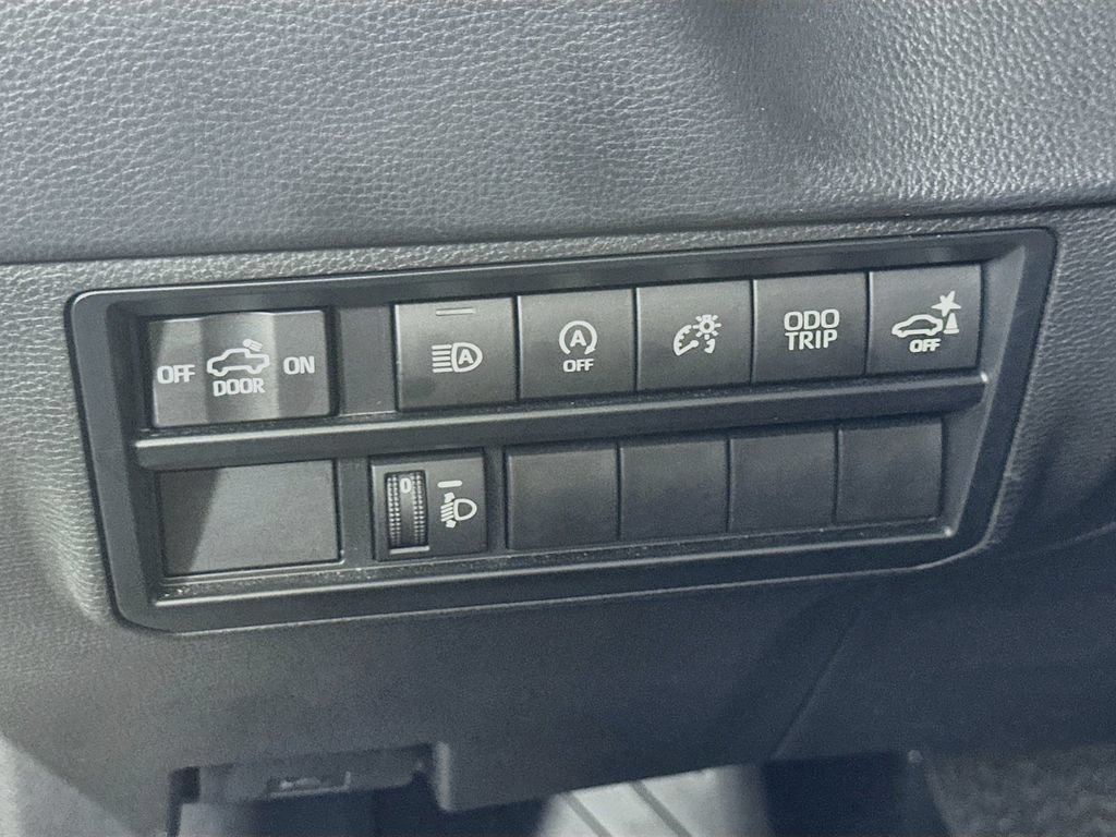 Used 2023 Toyota Tundra SR5 w/ SR5 Convenience Package AWD/4WD image 21