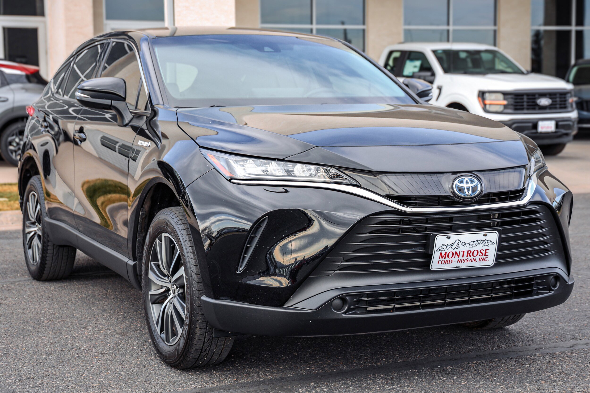 Used 2021 Toyota Venza LE image 3