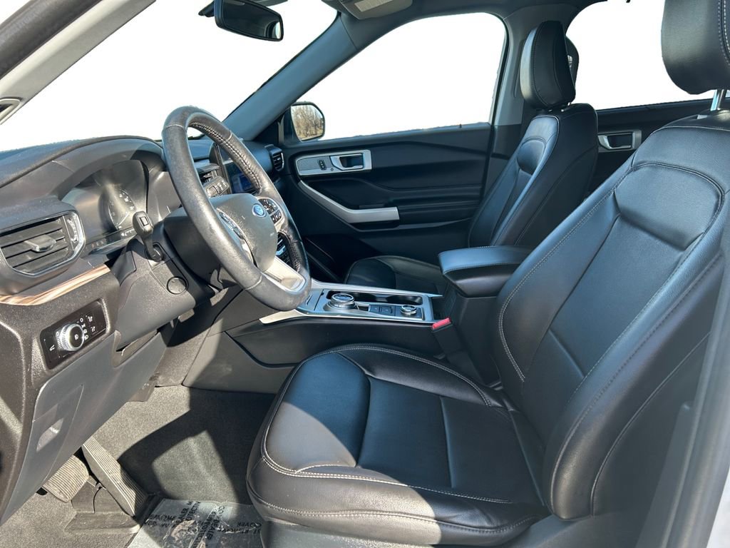 Used 2023 Ford Explorer Limited w/ Equipment Group 301A image 11