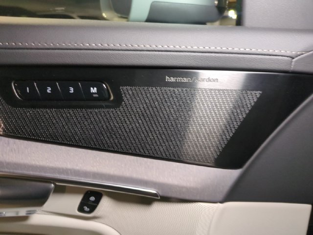 New 2026 Volvo XC90 B6 Ultra w/ Protection Package AWD/4WD image 25