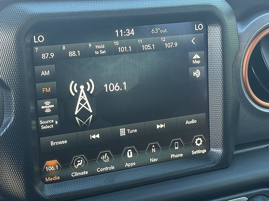 Used 2023 Jeep Gladiator Mojave w/ Cold Weather Group AWD/4WD image 19
