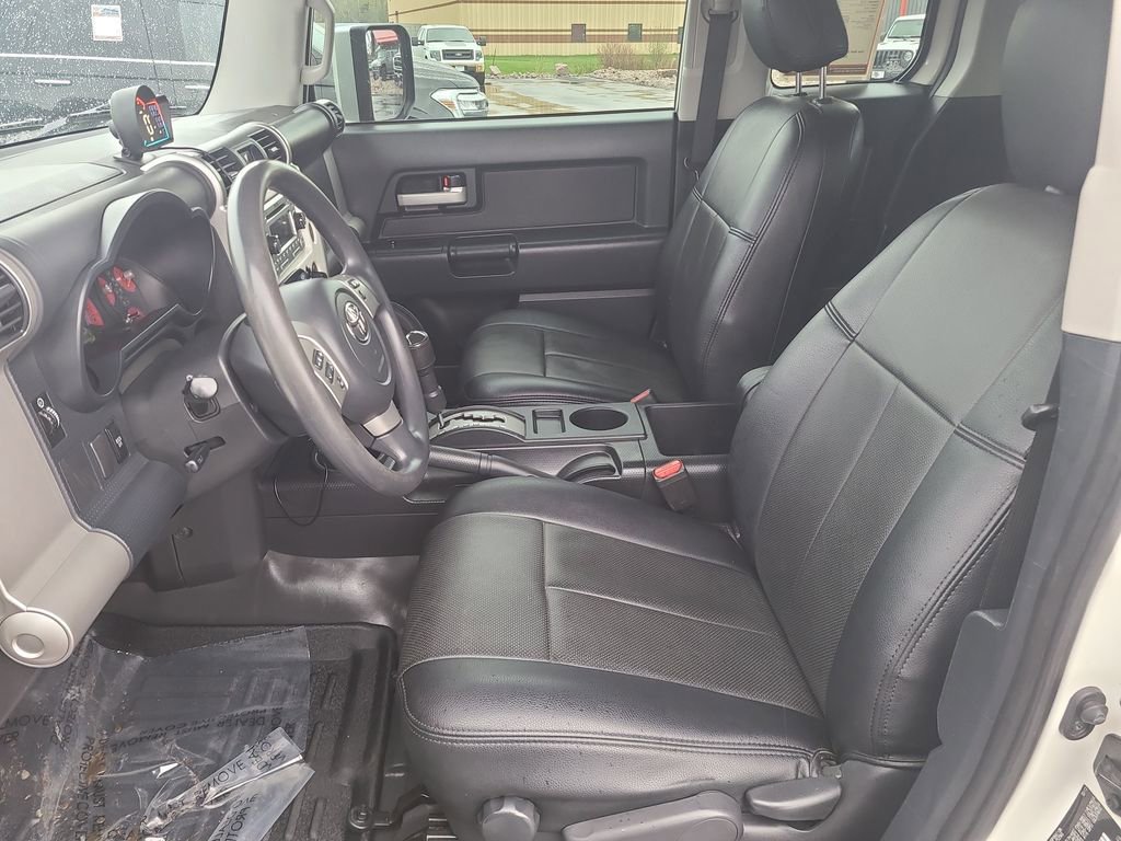 Used 2012 Toyota FJ Cruiser 4WD image 22