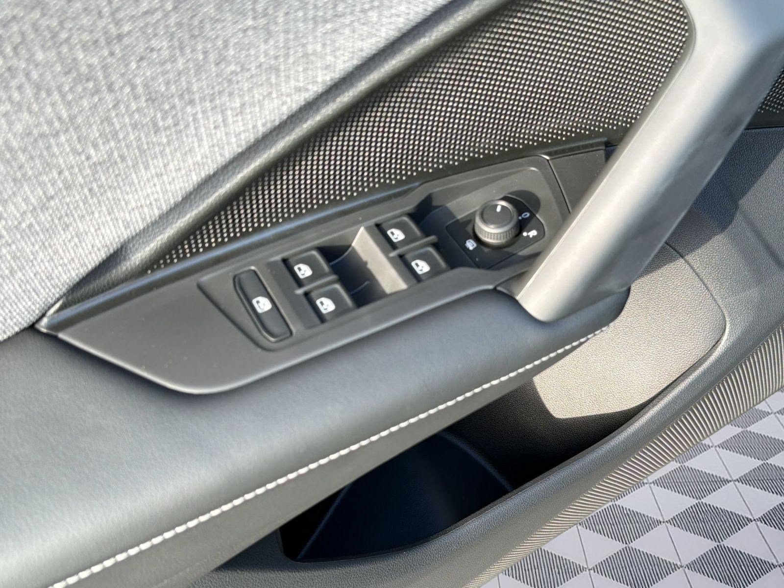 Certified 2026 Volkswagen Tiguan S FWD image 27
