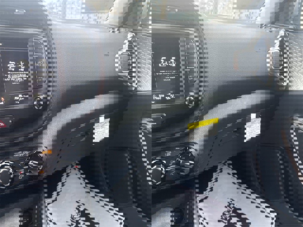 New 2025 Kia Soul LX image 10