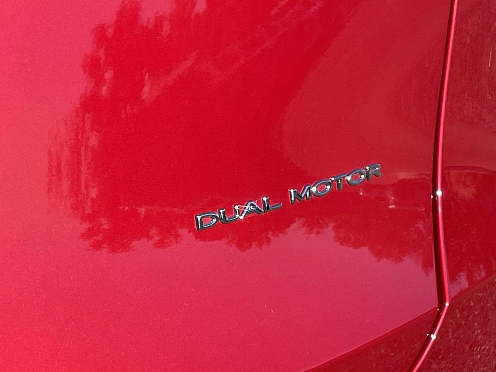 Used 2023 Tesla Model Y Long Range image 32