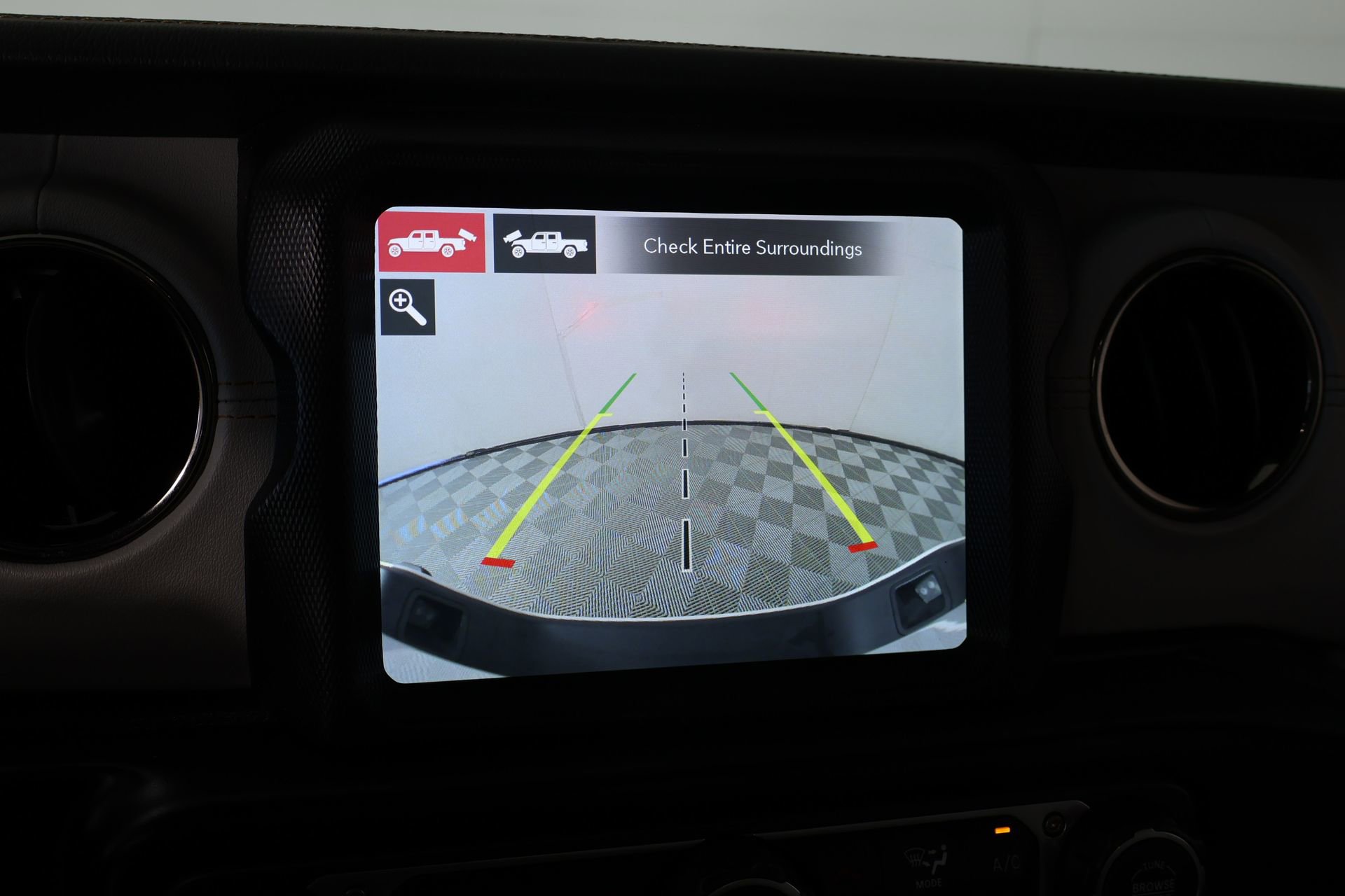 Used 2022 Jeep Gladiator Overland image 6