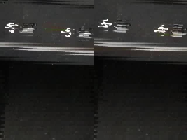 Used 2022 Mercedes-Benz GLB 250 image 32