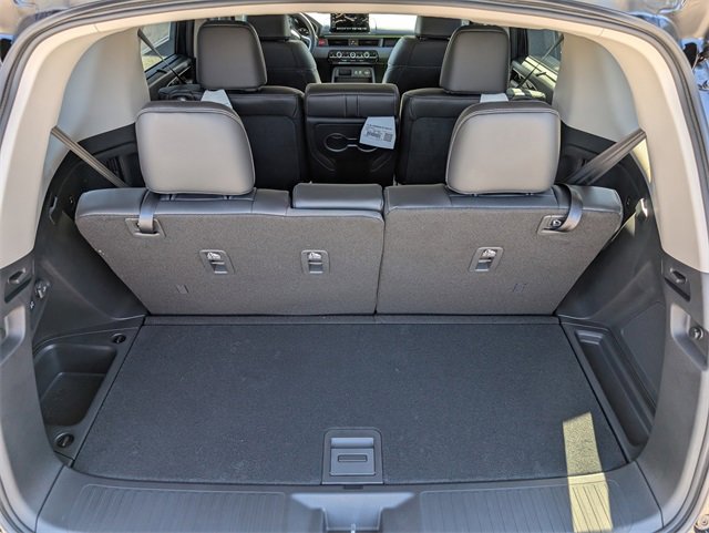 New 2025 Honda Pilot Touring image 14
