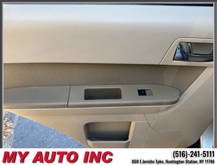 Used 2011 Ford Escape Limited w/ 301A Rapid Spec Order Code image 34