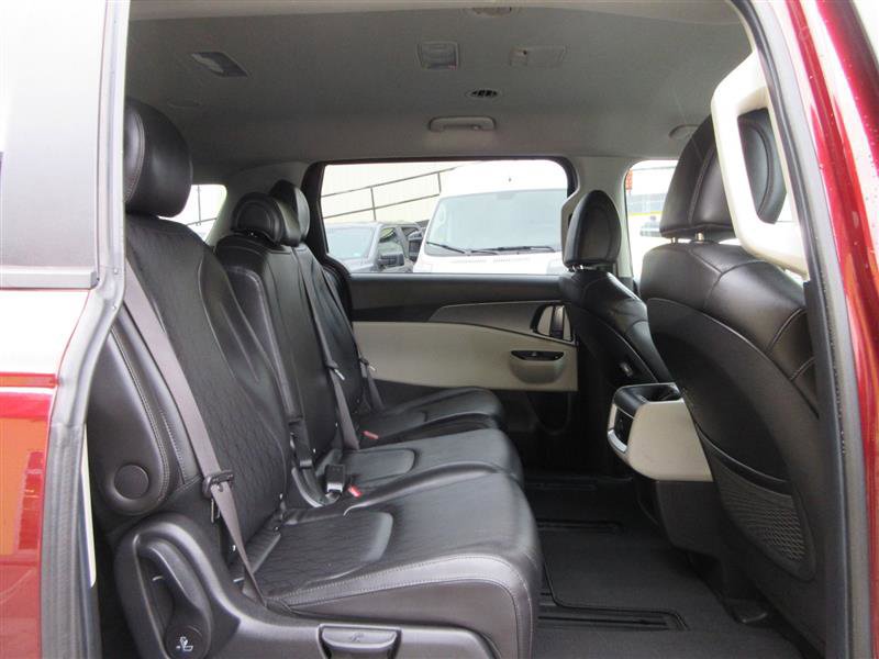 Used 2022 Kia Carnival LX image 29