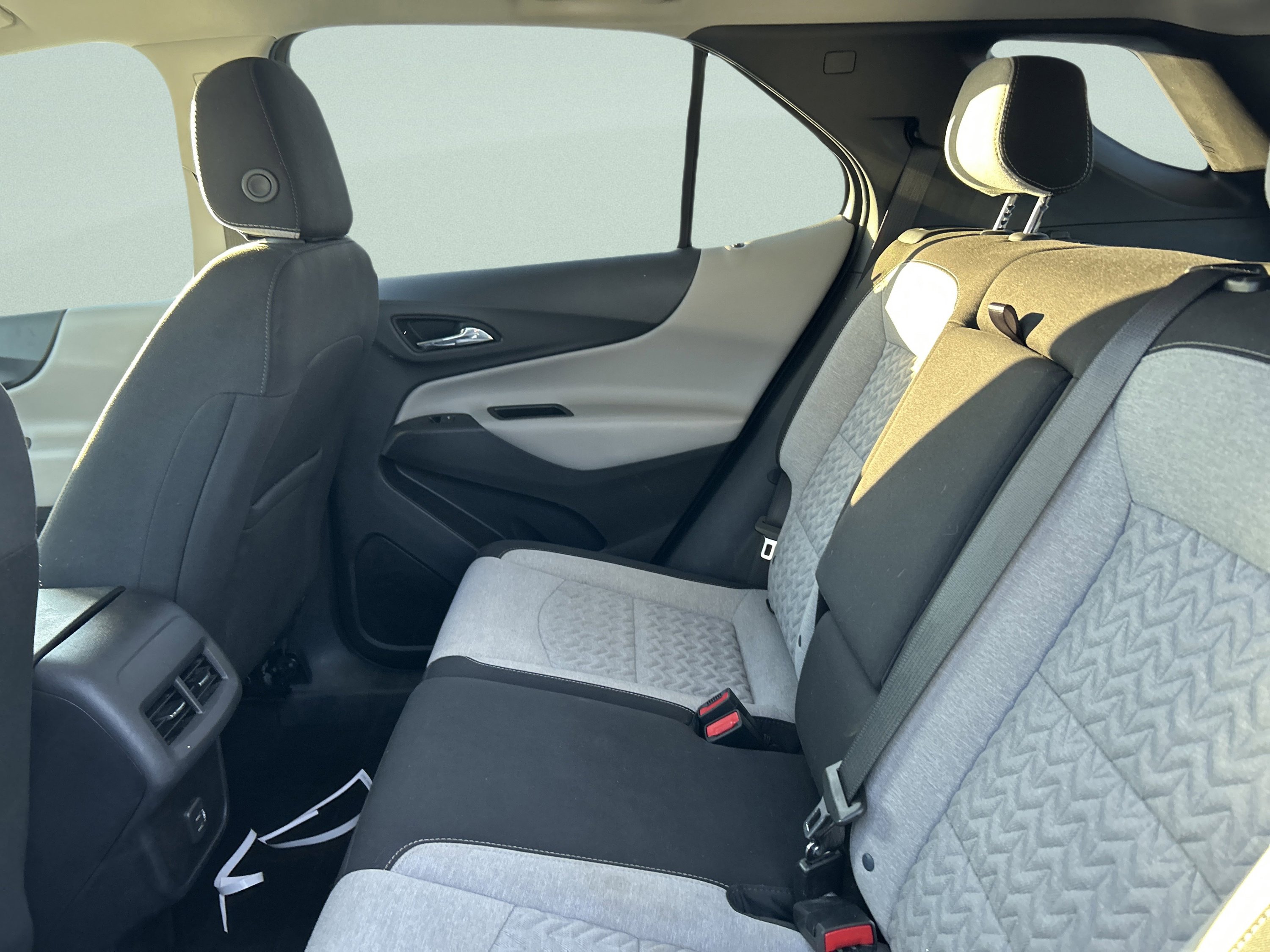 Used 2024 Chevrolet Equinox LS w/ LS Convenience Package image 25