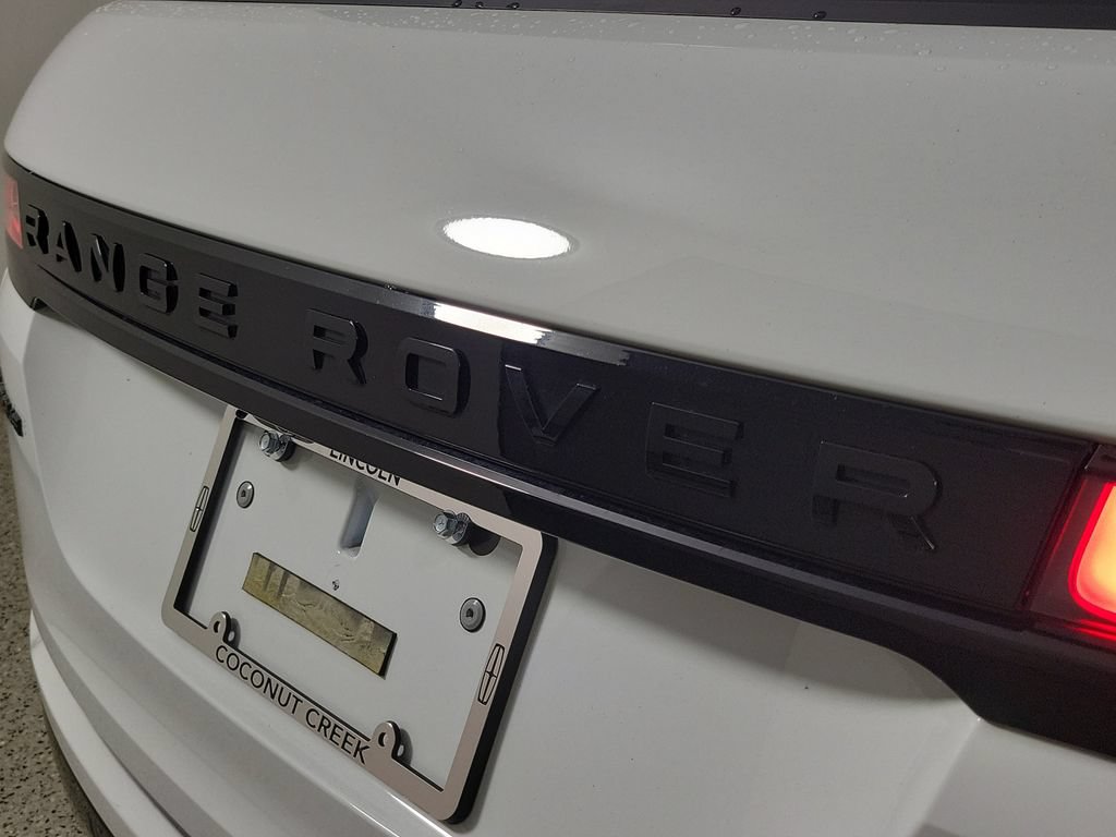 Used 2022 Land Rover Range Rover Evoque R-Dynamic S AWD/4WD image 7