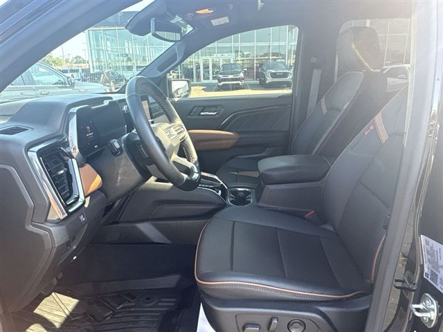 Certified 2024 GMC Canyon AT4 w/ AT4 Premium Package AWD/4WD image 20