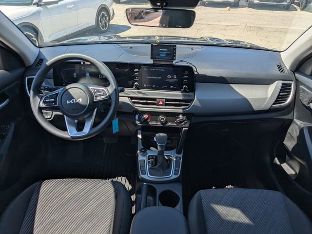 Used 2025 Kia Seltos LX image 14