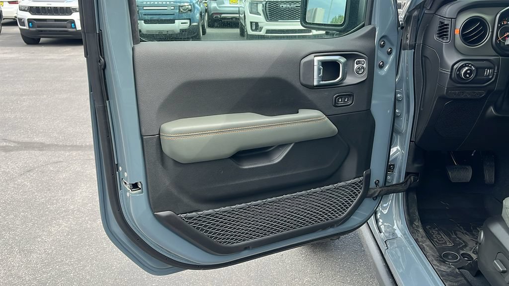 New 2026 Jeep Gladiator Mojave AWD/4WD image 9