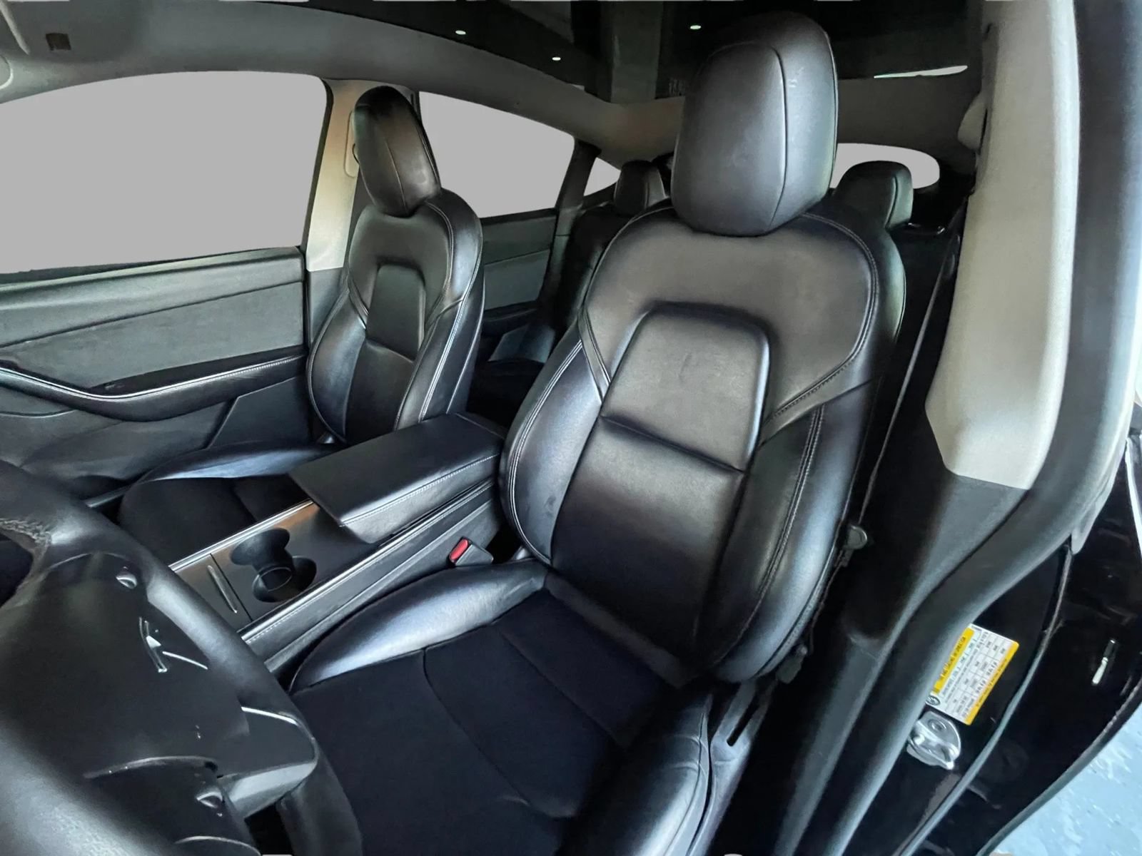 Used 2022 Tesla Model Y Performance AWD/4WD image 21