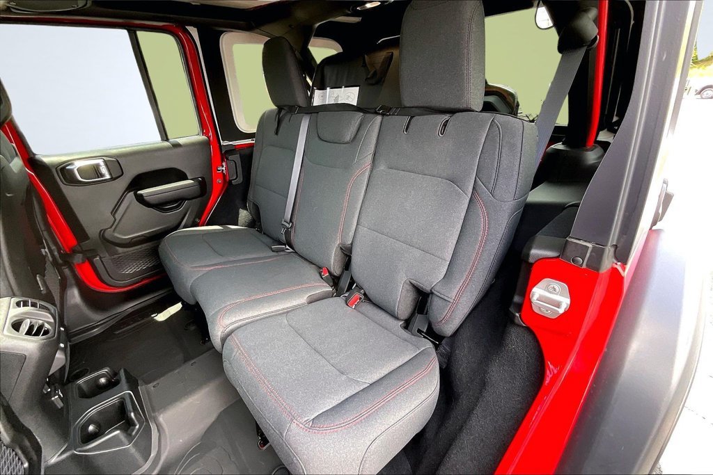 Used 2024 Jeep Wrangler Unlimited Rubicon w/ Safety Group AWD/4WD image 24