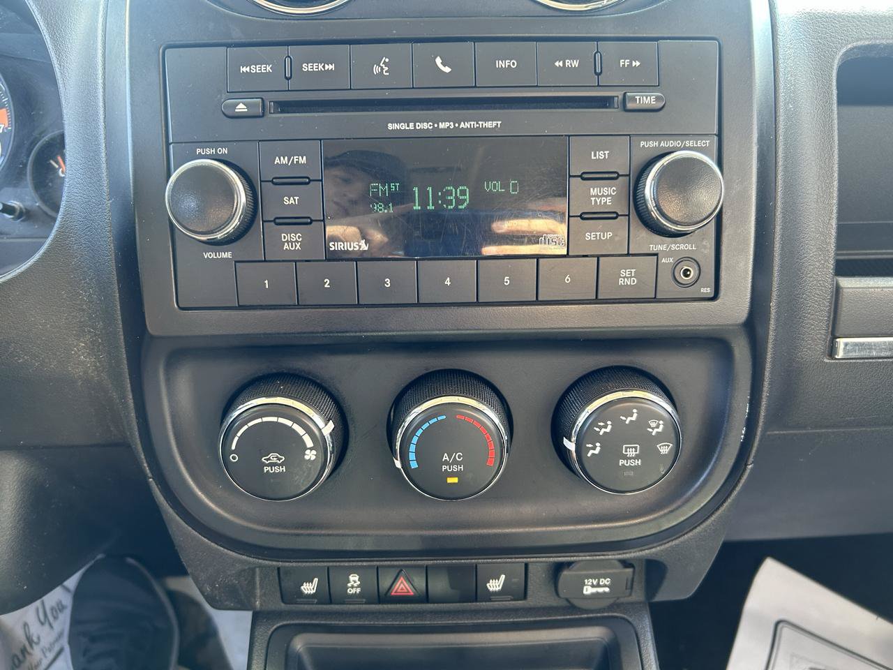 Used 2015 Jeep Patriot Latitude AWD/4WD image 21