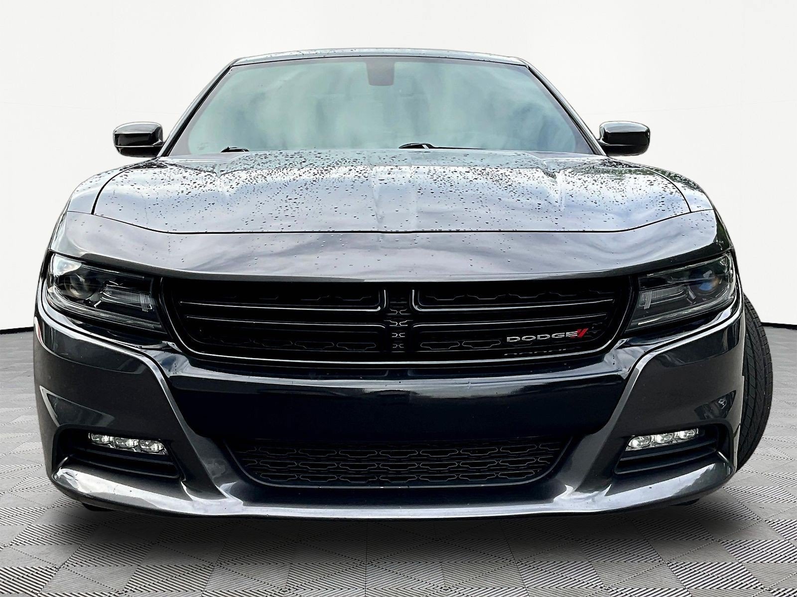 Used 2018 Dodge Charger R/T RWD image 2