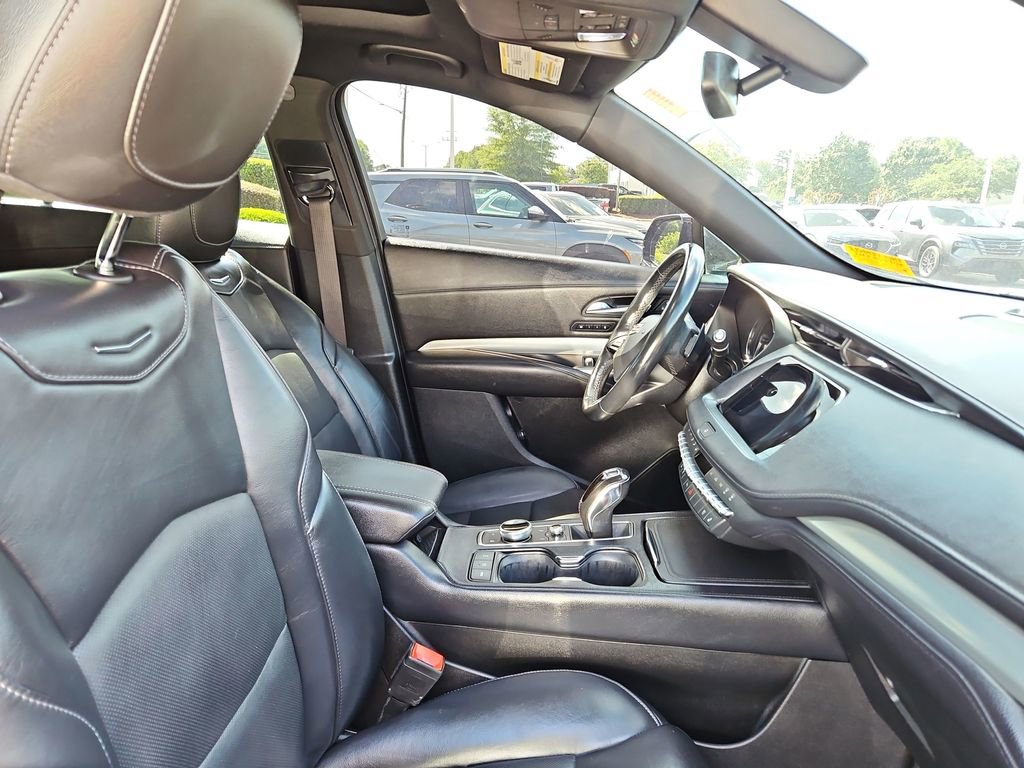 Used 2019 Cadillac XT4 Premium Luxury FWD image 9