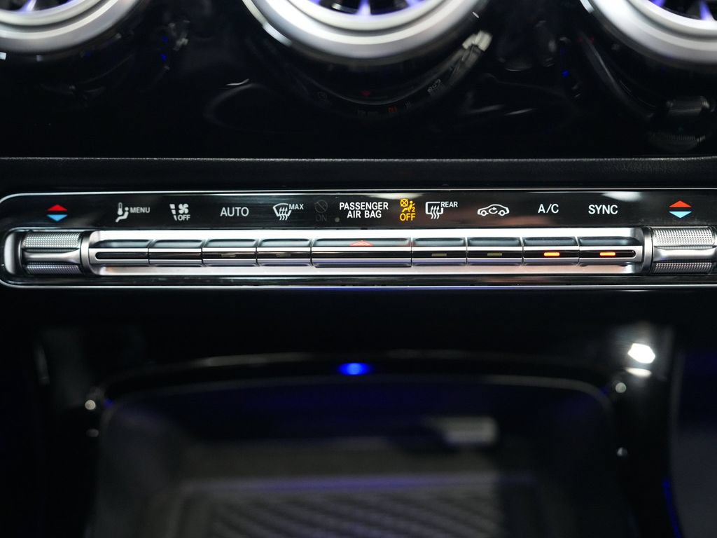 Used 2025 Mercedes-Benz CLA 250 4MATIC image 21
