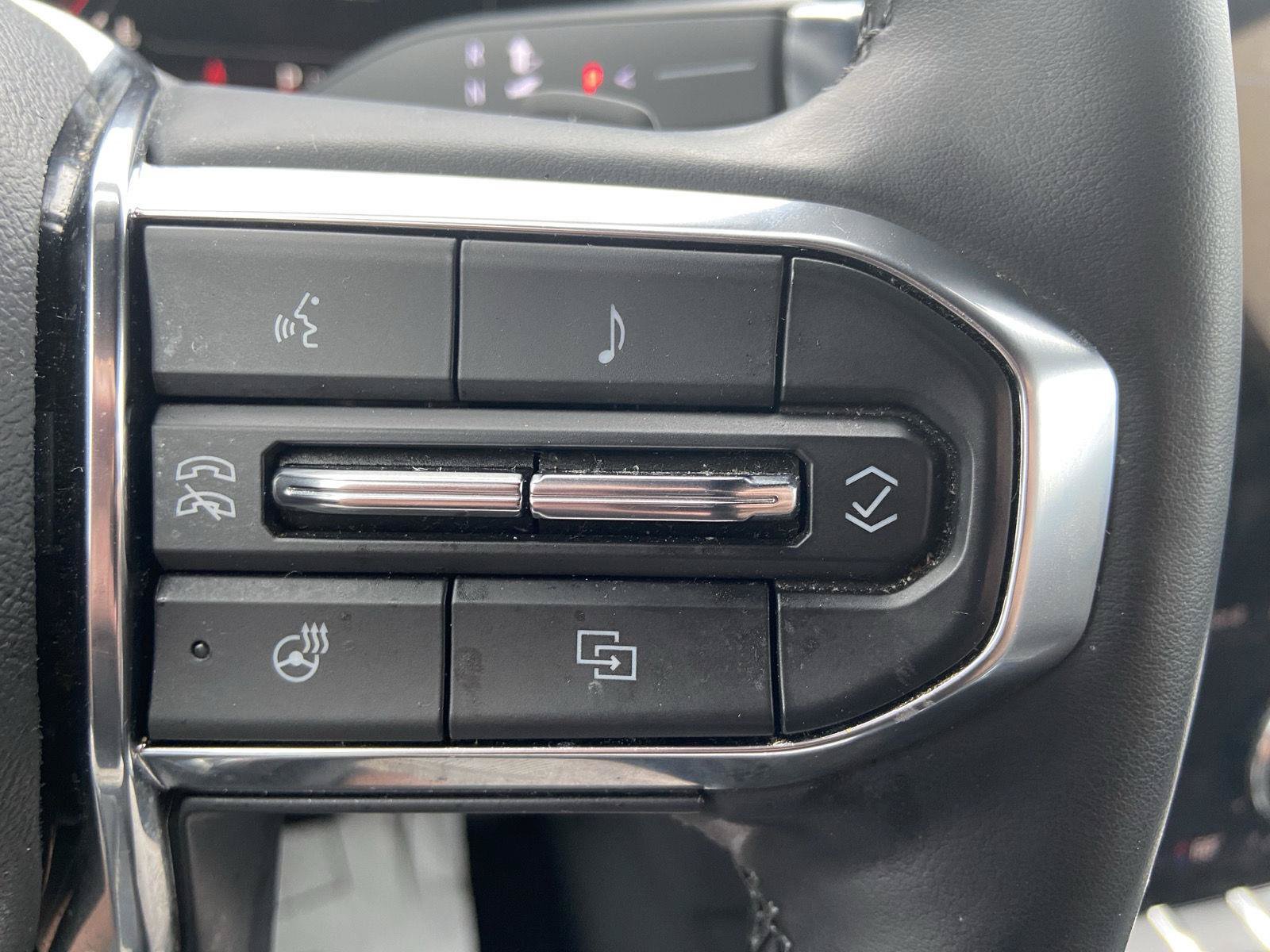 Used 2025 GMC Acadia Elevation AWD/4WD image 29