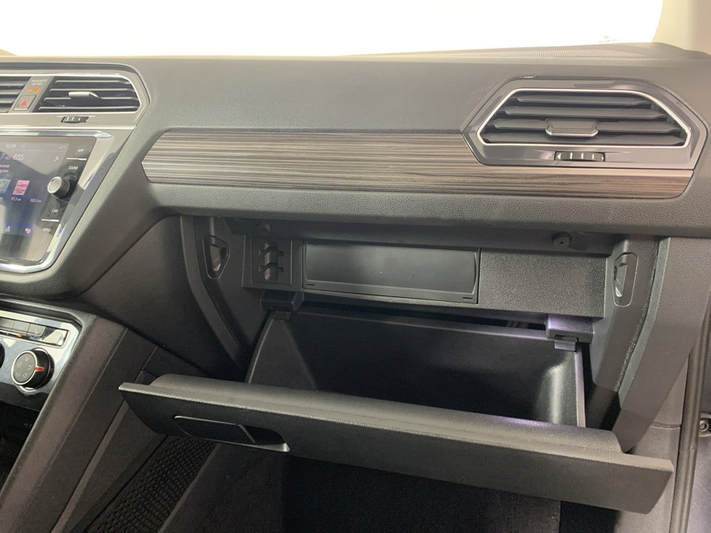 Used 2024 Volkswagen Tiguan Wolfsburg Edition image 44