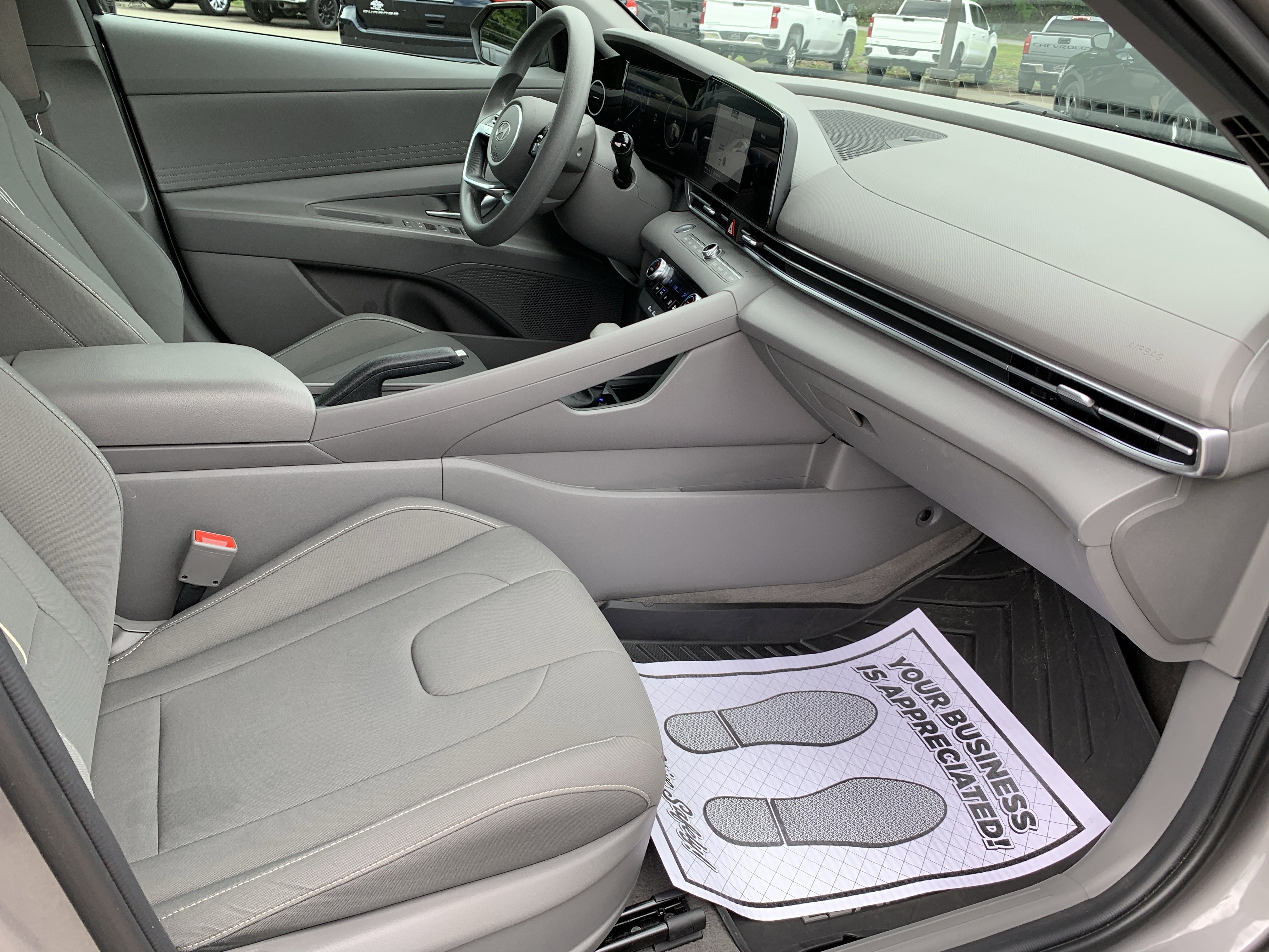 Used 2024 Hyundai Elantra SEL FWD image 33