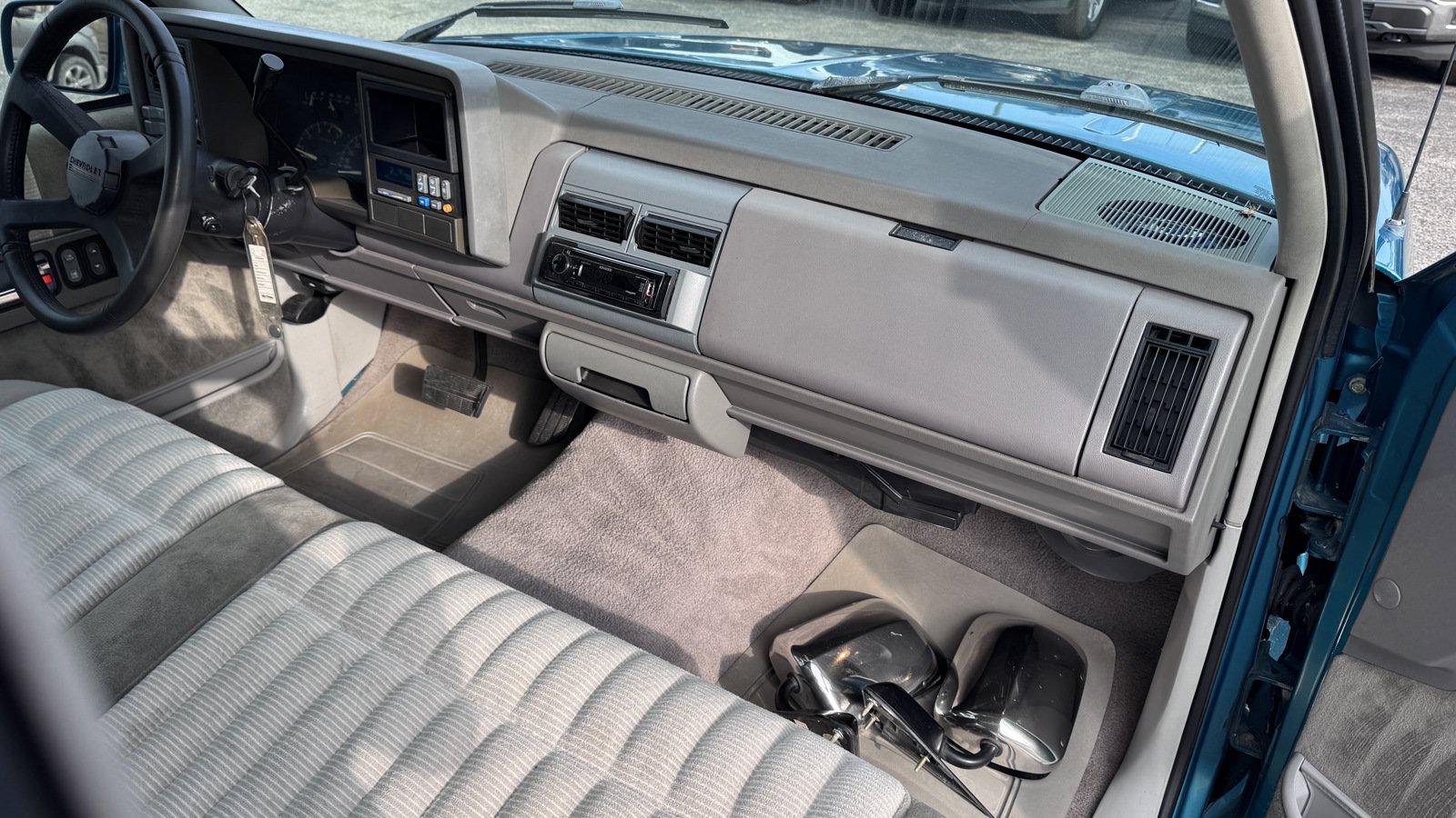 Used 1994 Chevrolet Silverado 1500 2WD Regular Cab image 22