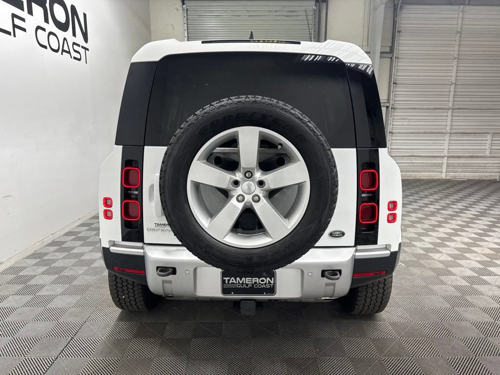 Used 2023 Land Rover Defender 110 SE AWD/4WD image 10