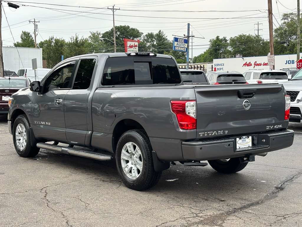 Used 2019 Nissan Titan SV w/ SV Convenience Package AWD/4WD image 6