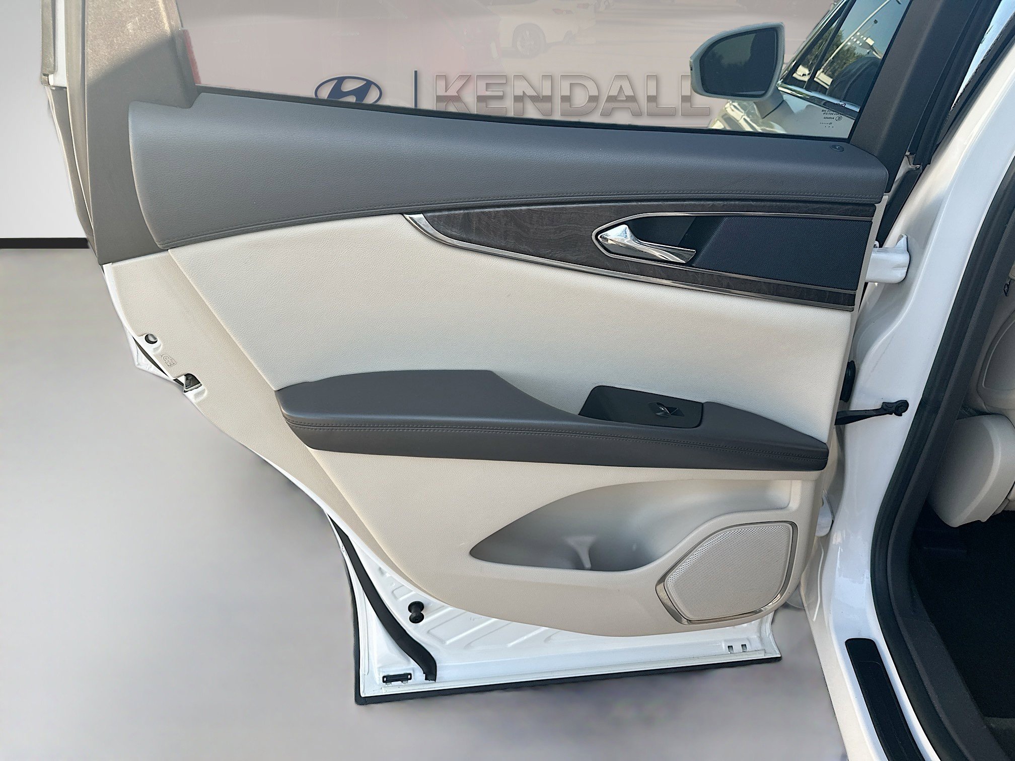 Used 2016 Lincoln MKX Select w/ Select Plus Package image 23