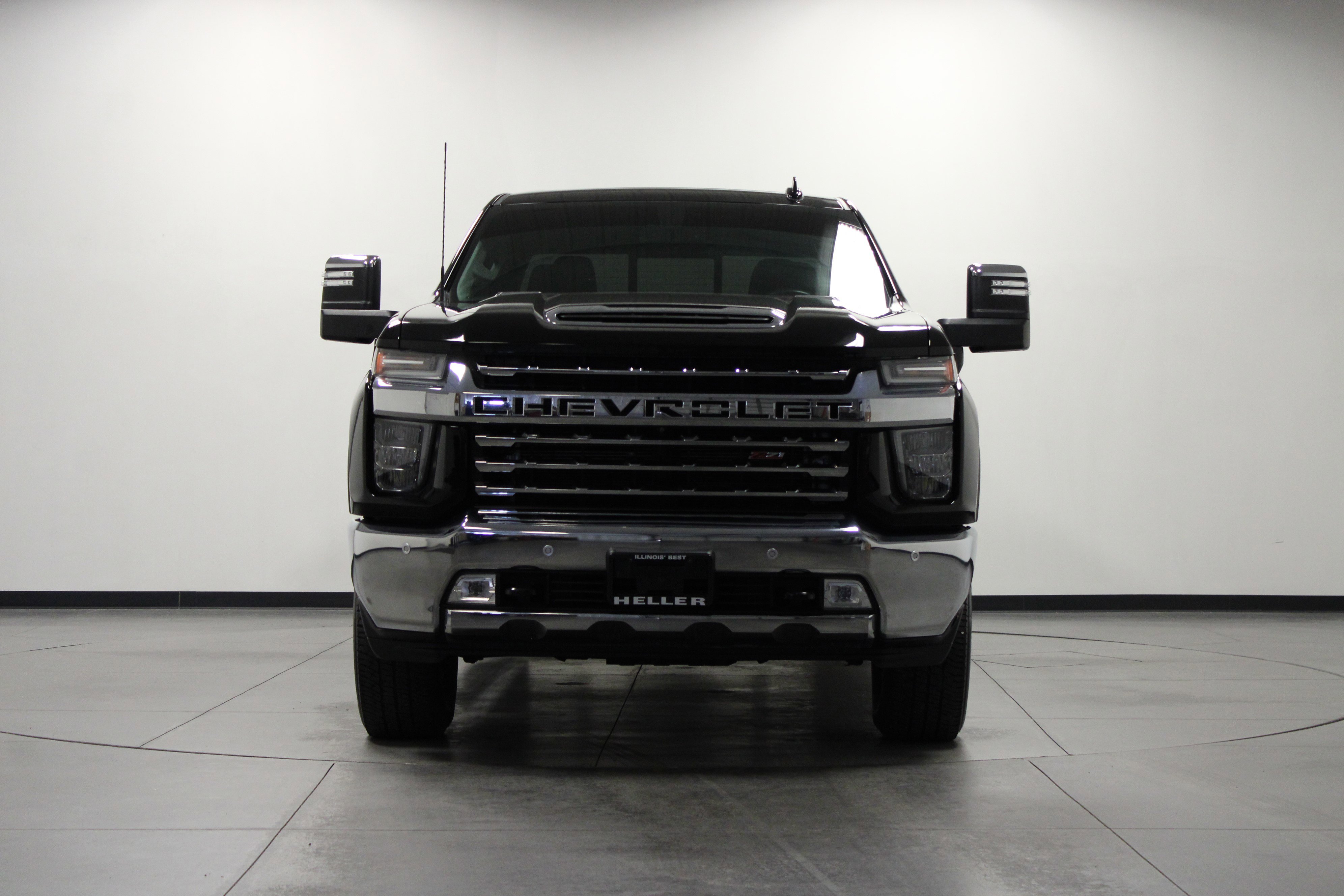 Used 2022 Chevrolet Silverado 2500 LTZ w/ LTZ Convenience Package image 9