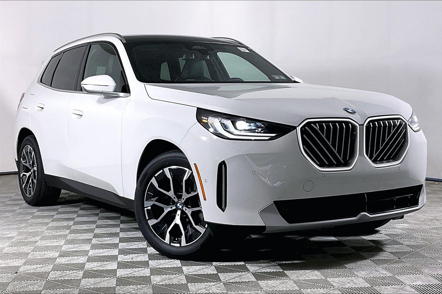 Certified 2026 BMW X3 xDrive30i AWD/4WD image 2