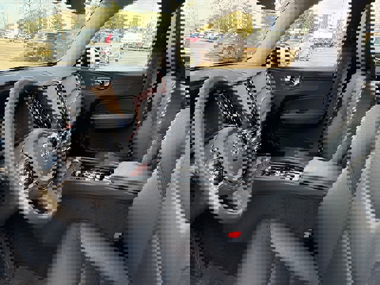 Certified 2024 Volvo XC60 B5 Plus w/ Protection Package Premier image 17