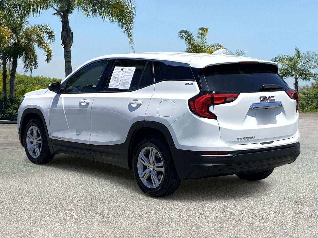 Used 2020 GMC Terrain SLE FWD image 3